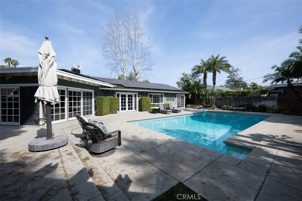 1222 W Sharon Road, Santa Ana, California 92706 home-pic-25