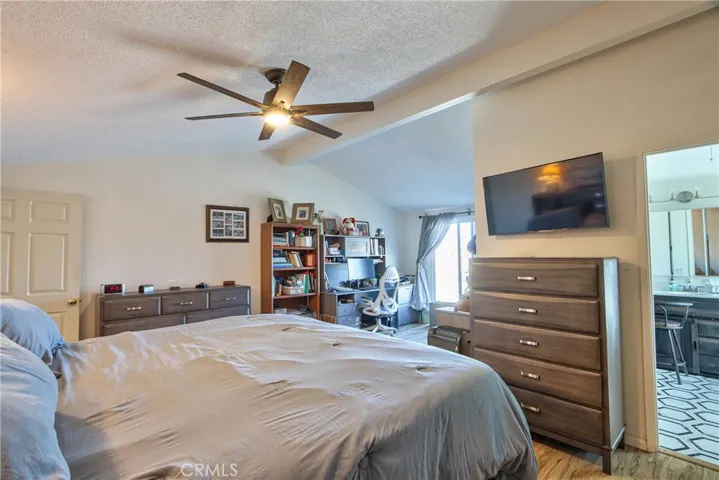 32868 Los Encinos Road, Temecula, California 92592