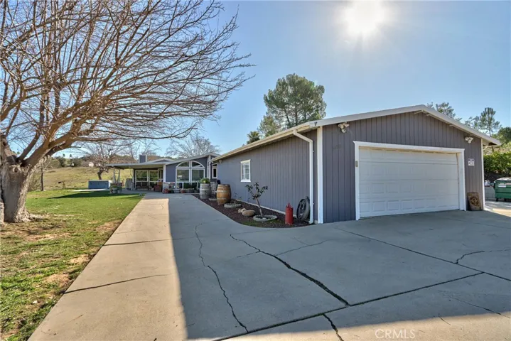 32868 Los Encinos Road, Temecula, California 92592