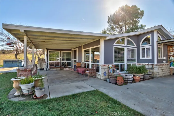 32868 Los Encinos Road, Temecula, California 92592