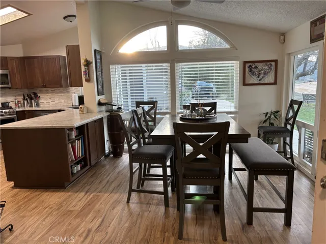 32868 Los Encinos Road, Temecula, California 92592