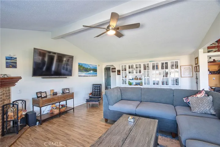 32868 Los Encinos Road, Temecula, California 92592
