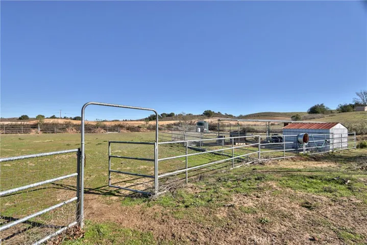 32868 Los Encinos Road, Temecula, California 92592