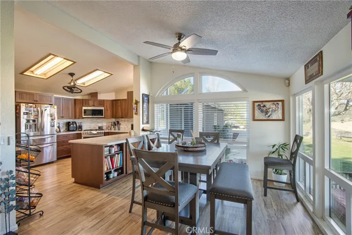 32868 Los Encinos Road, Temecula, California 92592
