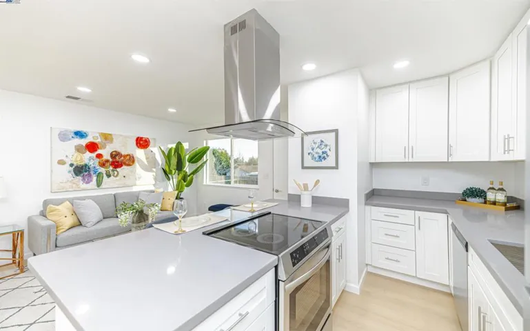34837 Starling Dr 4, Union City, California 94587