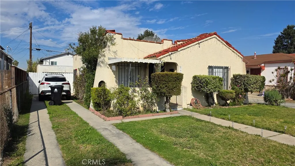 647 W 111th Street, Los Angeles, California 90044 home-pic-2