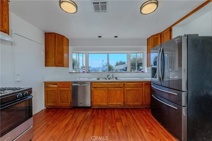 124 Evelyn Drive, Anaheim, California 92805