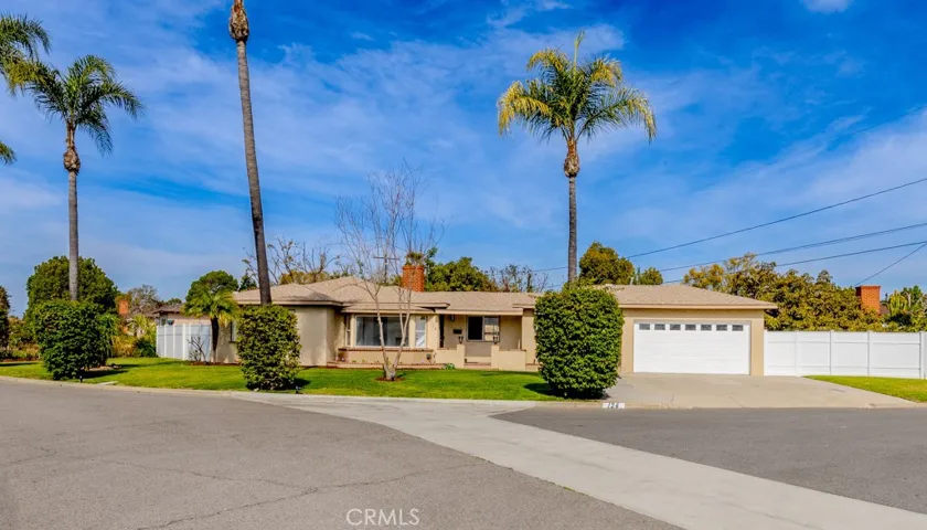 124 Evelyn Drive, Anaheim, California 92805