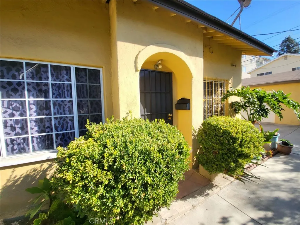 1240 S Muirfield Road, Los Angeles, California 90019 home-pic-6