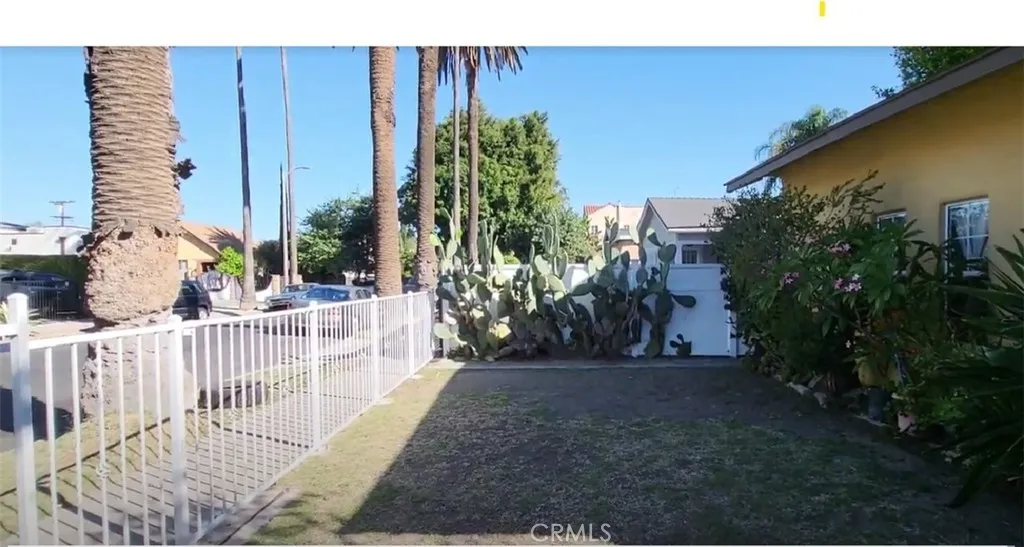 1240 S Muirfield Road, Los Angeles, California 90019 home-pic-9