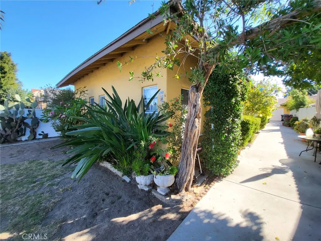 1240 S Muirfield Road, Los Angeles, California 90019 home-pic-8