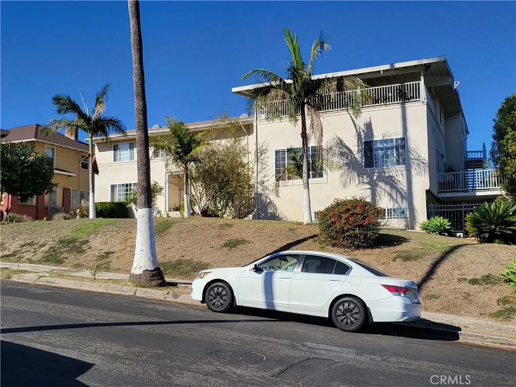 1121 5th Avenue, Los Angeles, California 90019 home-pic-7