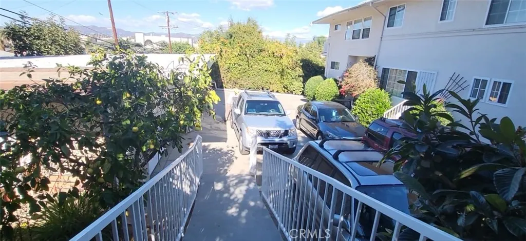 1121 5th Avenue, Los Angeles, California 90019 home-pic-16