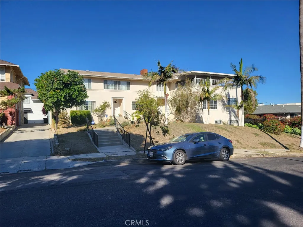 1121 5th Avenue, Los Angeles, California 90019 home-pic-11
