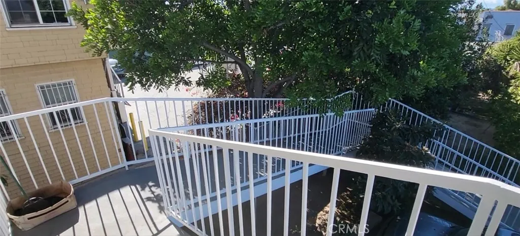 1121 5th Avenue, Los Angeles, California 90019 home-pic-14