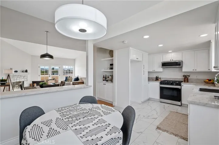 203 N Lucia Avenue 3, Redondo Beach, California 90277