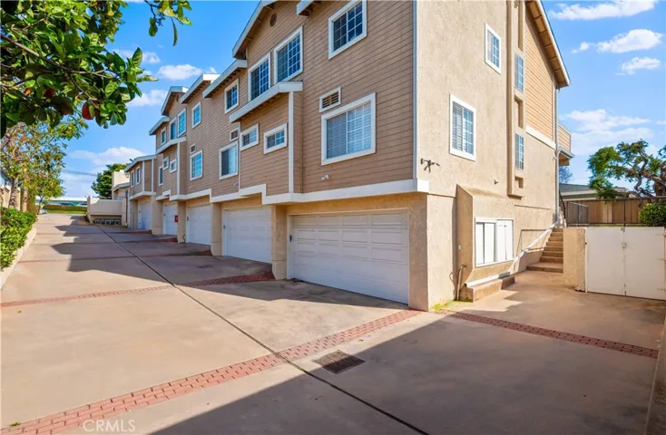 203 N Lucia Avenue 3, Redondo Beach, California 90277