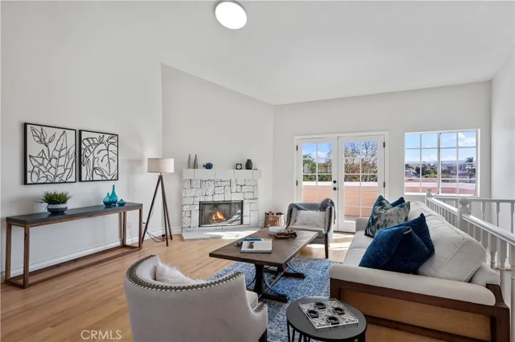 203 N Lucia Avenue 3, Redondo Beach, California 90277