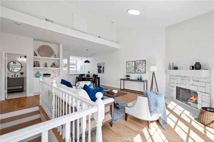 203 N Lucia Avenue 3, Redondo Beach, California 90277