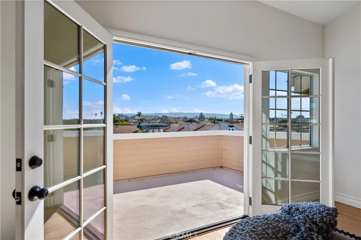 203 N Lucia Avenue 3, Redondo Beach, California 90277