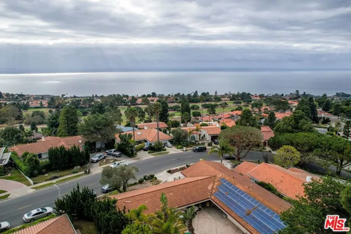 6847 Crest Road, Rancho Palos Verdes, California 90275