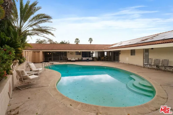 6847 Crest Road, Rancho Palos Verdes, California 90275