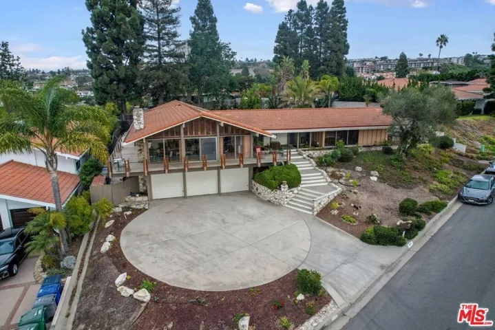 6847 Crest Road, Rancho Palos Verdes, California 90275