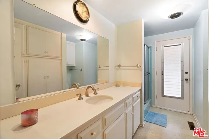 6847 Crest Road, Rancho Palos Verdes, California 90275