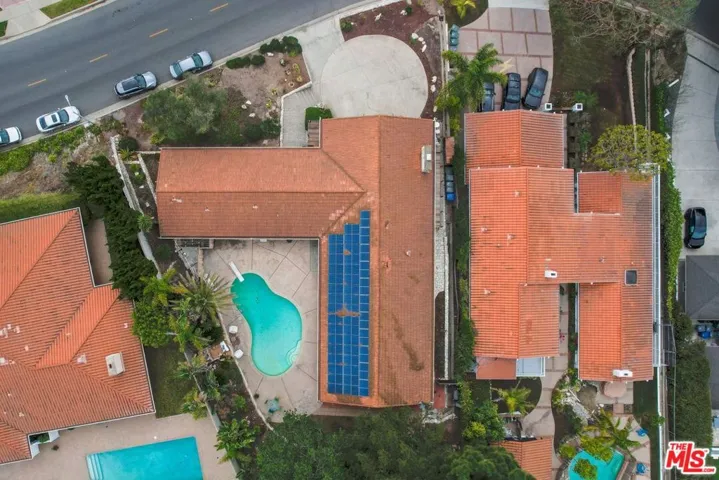 6847 Crest Road, Rancho Palos Verdes, California 90275