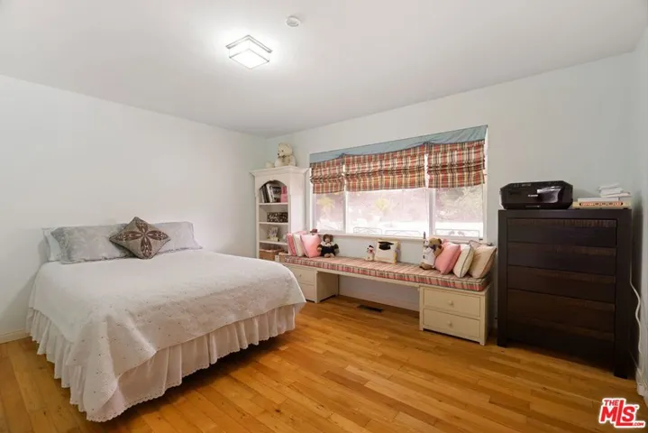 6847 Crest Road, Rancho Palos Verdes, California 90275