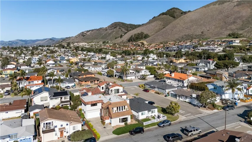 212 Seaview Avenue, Pismo Beach, California 93449