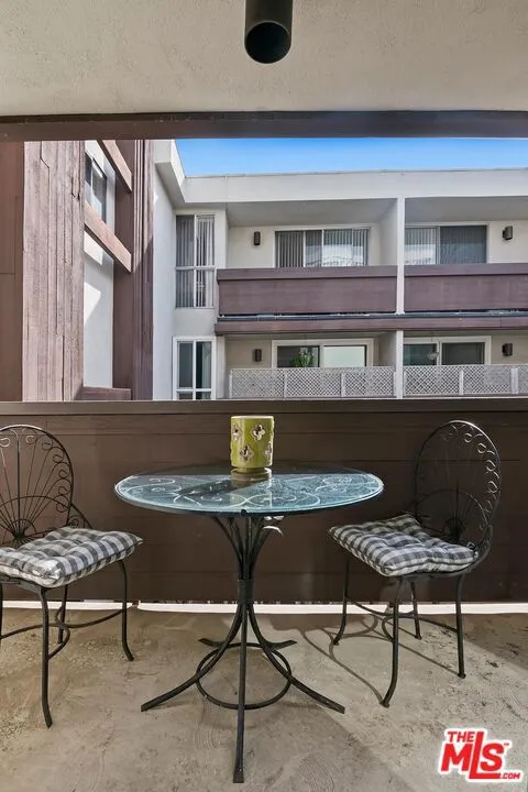 117 S Doheny Drive 313, Los Angeles, California 90048 home-pic-29