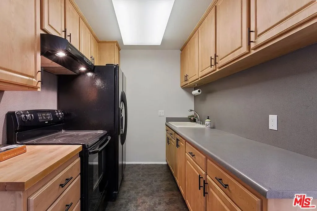 117 S Doheny Drive 313, Los Angeles, California 90048 home-pic-11