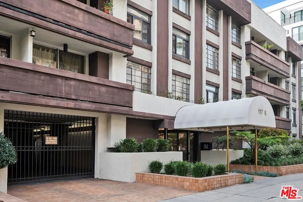 117 S Doheny Drive 313, Los Angeles, California 90048 home-pic-2