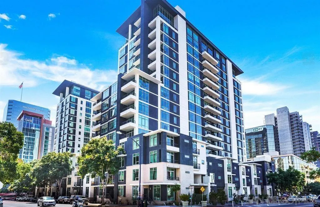 425 W Beech St 505, San Diego, California 92101 home-pic-10