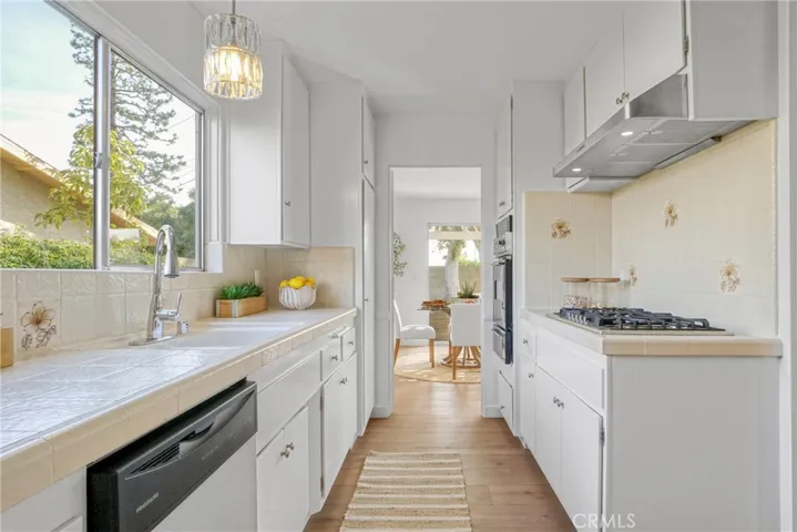27922 Alvarez Drive, Rancho Palos Verdes, California 90275