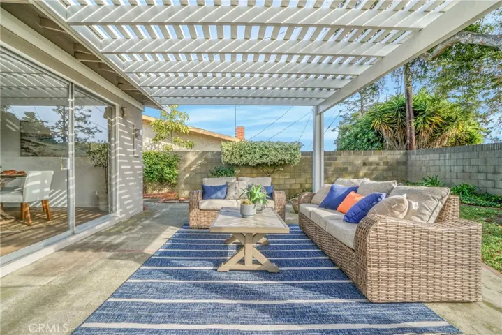 27922 Alvarez Drive, Rancho Palos Verdes, California 90275