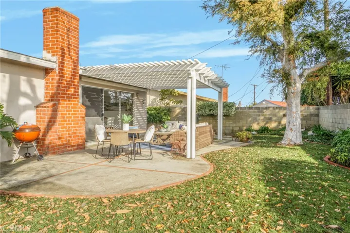 27922 Alvarez Drive, Rancho Palos Verdes, California 90275