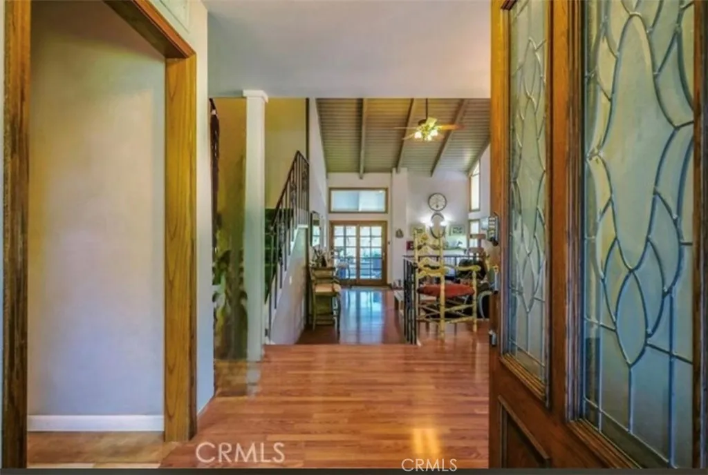 712 Via Zapata, Riverside, California 92507 home-pic-7