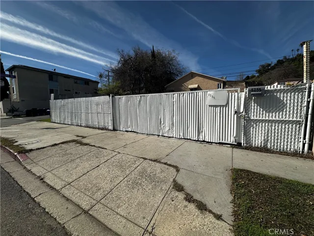 Alhambra Ave Enty-Gated Parking