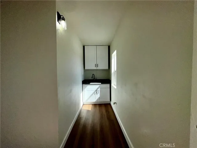 Wet bar; lower unit