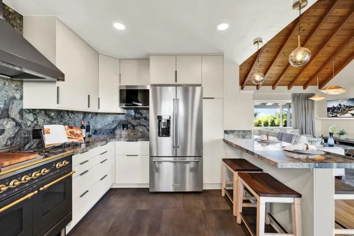 2585 Carlow Lane, El Cajon, California 92020