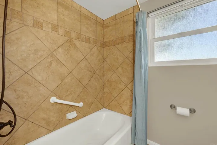 2585 Carlow Lane, El Cajon, California 92020