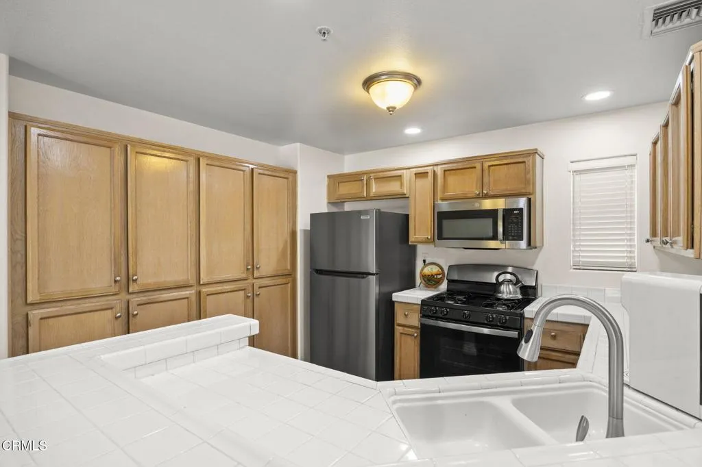 2746 Borchard Road, Newbury Park, California 91320 home-pic-6