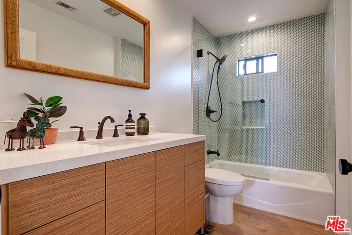 1721 Mccollum Street, Los Angeles, California 90026