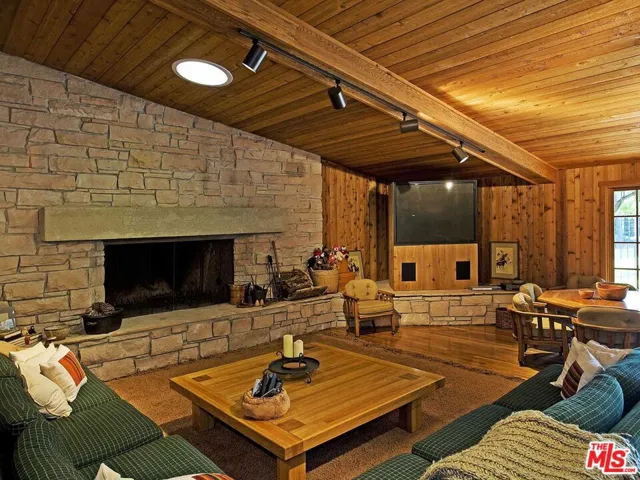17545 Parthenia Street, Sherwood Forest, California 91325