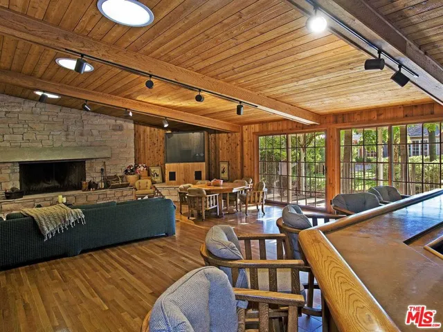 17545 Parthenia Street, Sherwood Forest, California 91325
