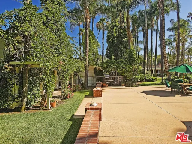 17545 Parthenia Street, Sherwood Forest, California 91325