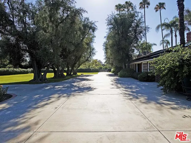 17545 Parthenia Street, Sherwood Forest, California 91325