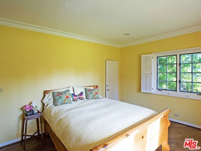 17545 Parthenia Street, Sherwood Forest, California 91325